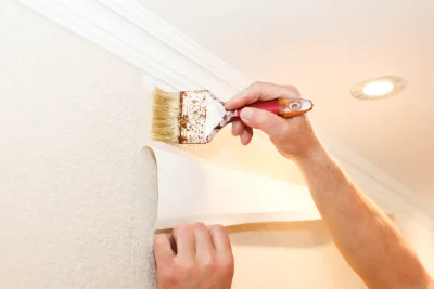 Pose de papier peint à Brères — revêtements muraux et toiles de verre